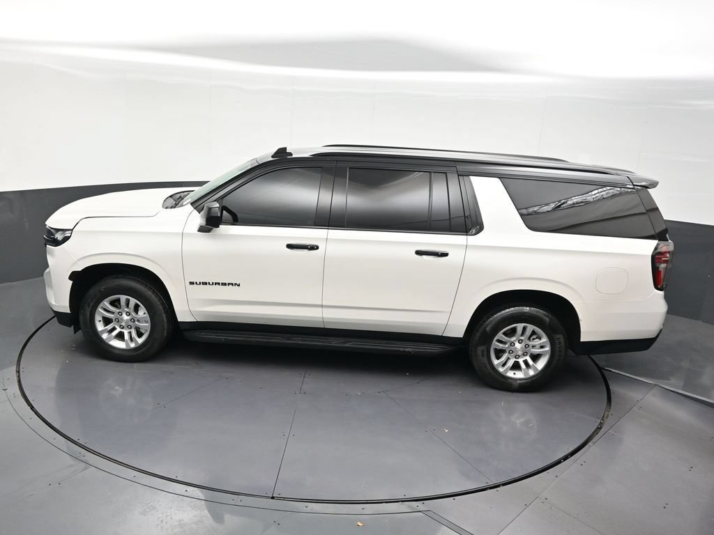 Used 2021 Chevrolet Suburban LS RWD image 17