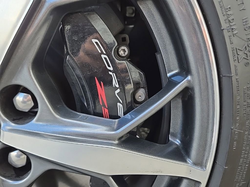Used 2020 Chevrolet Corvette Stingray Coupe w/ Z51 Performance Package image 16