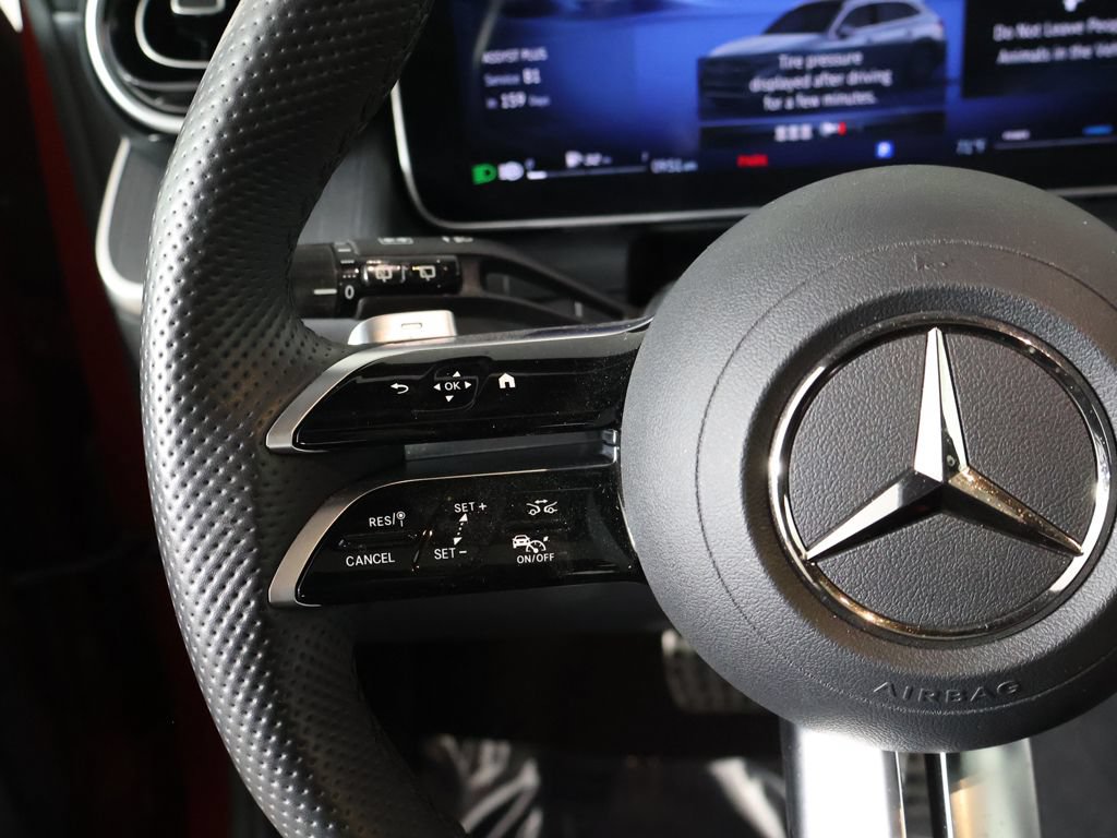 Used 2024 Mercedes-Benz GLC 300 4MATIC w/ AMG Line image 40