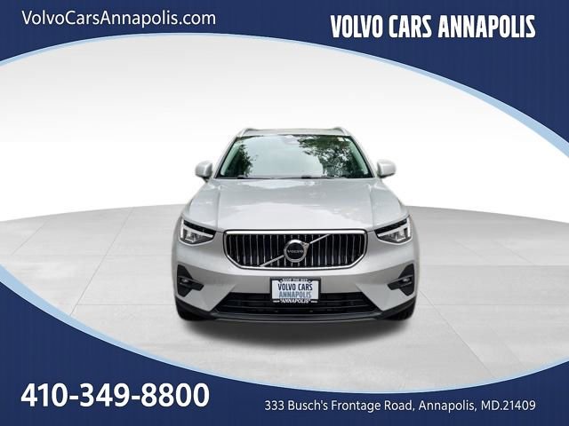 Certified 2023 Volvo XC40 B5 Plus w/ Climate Package AWD/4WD image 3