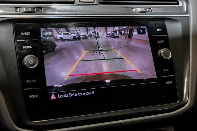 Used 2021 Volkswagen Tiguan SEL FWD image 24