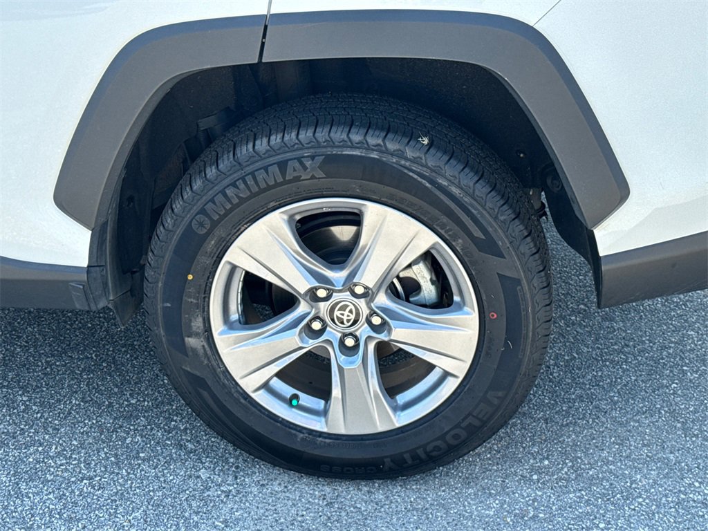 Used 2022 Toyota RAV4 XLE image 19