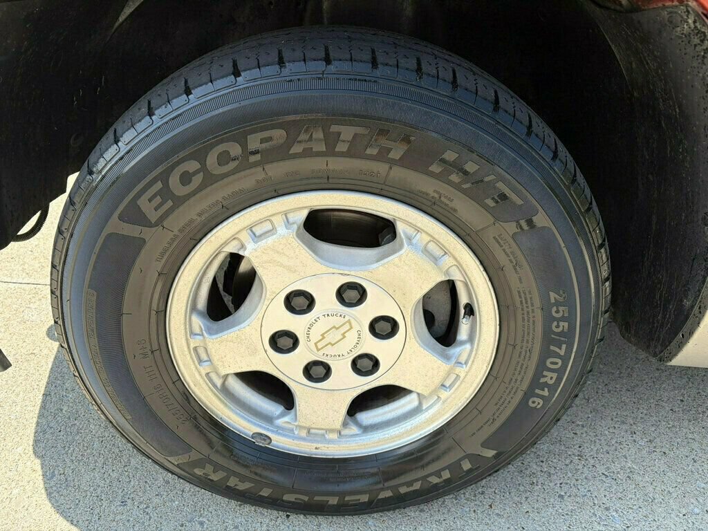 Used 2001 Chevrolet Silverado 1500 LS w/ Firm Ride Suspension Pkg RWD image 39