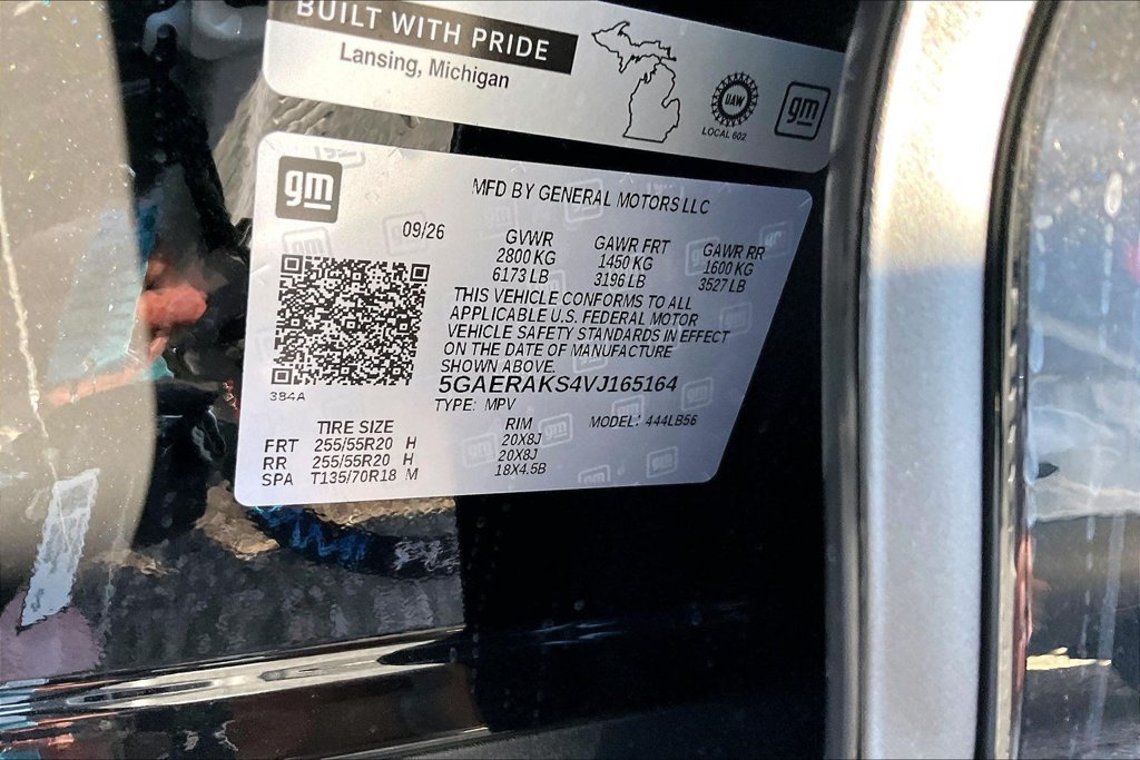 New 2027 Buick Enclave Preferred w/ LPO, Floor Liner Package FWD image 14