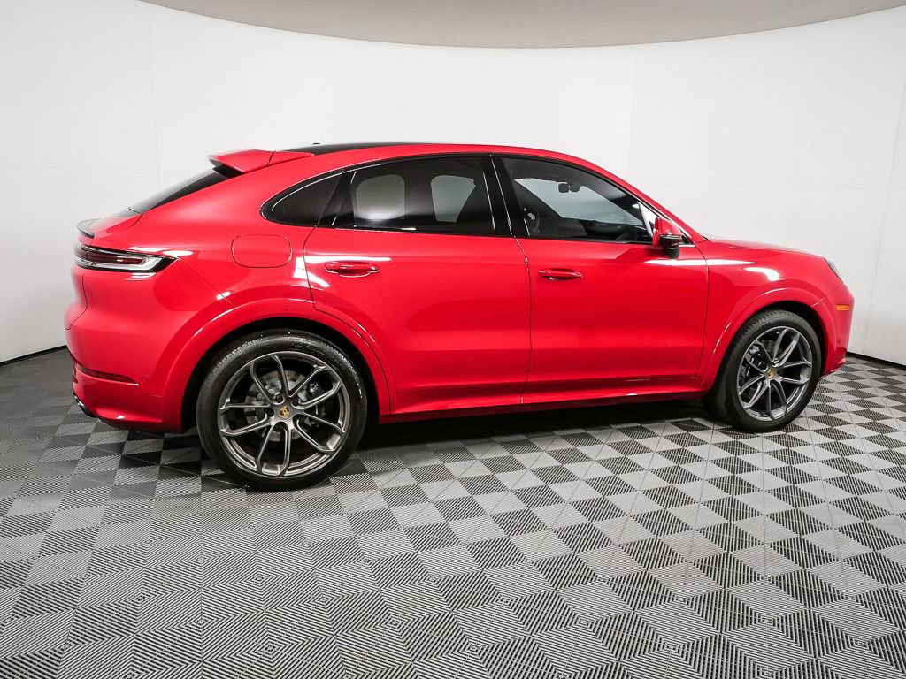 Certified 2024 Porsche Cayenne Coupe AWD/4WD image 28