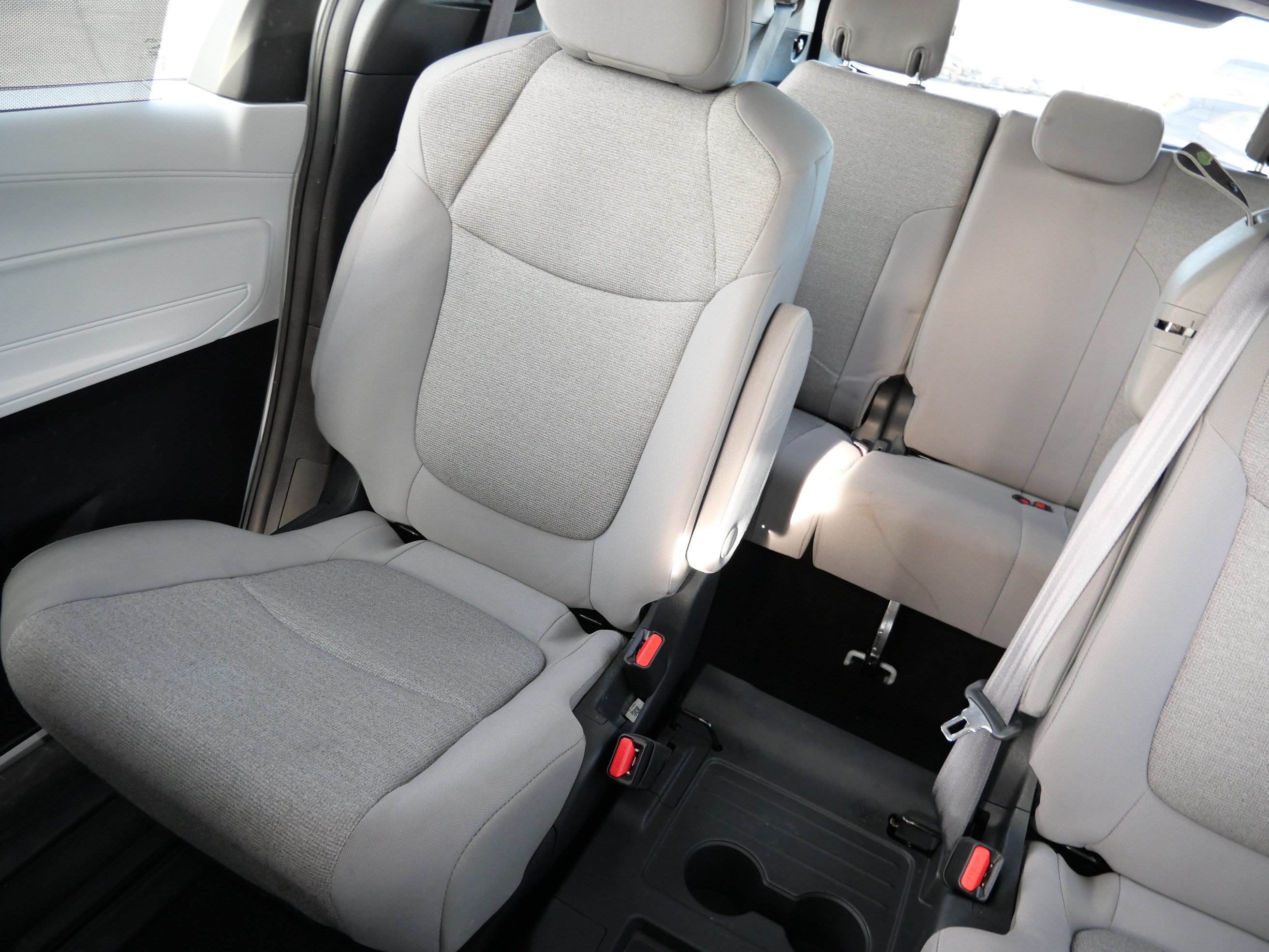 Certified 2025 Toyota Sienna LE AWD/4WD image 12