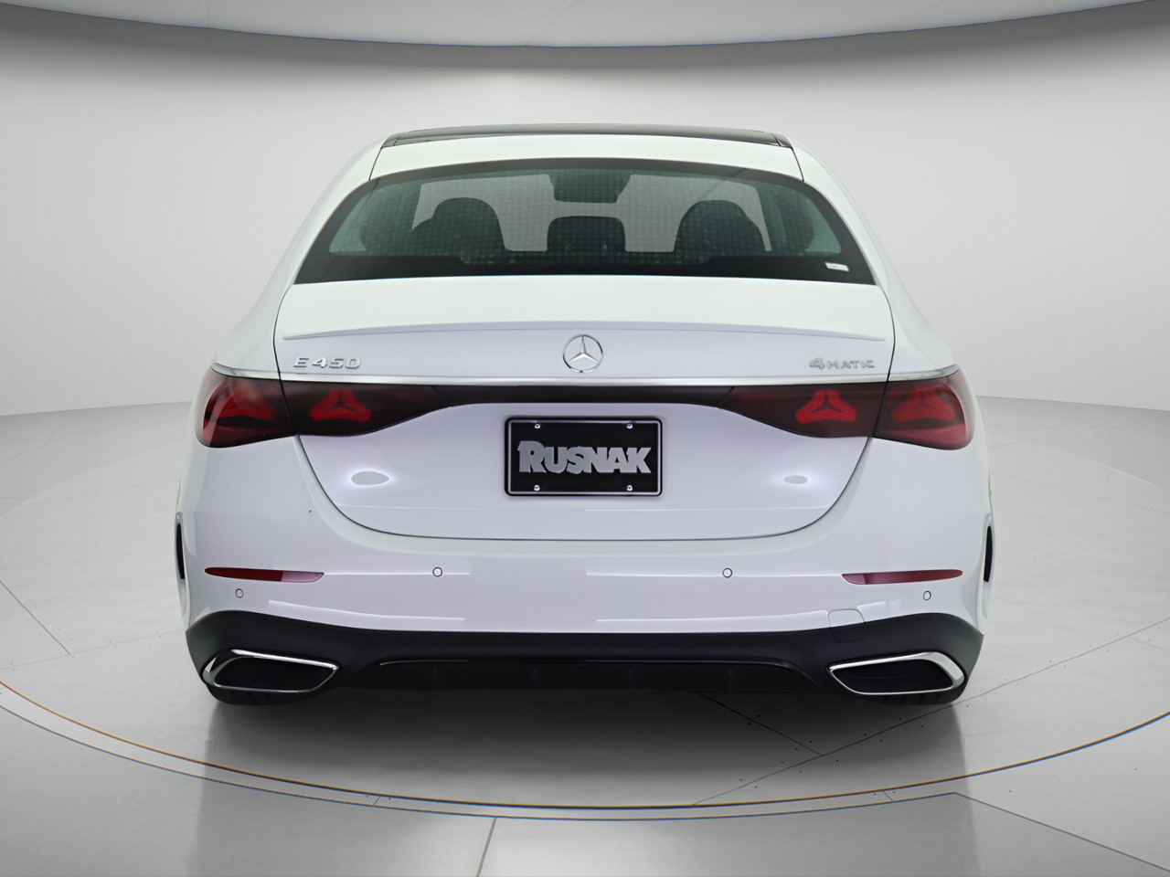 New 2026 Mercedes-Benz E 450 4MATIC Sedan image 3