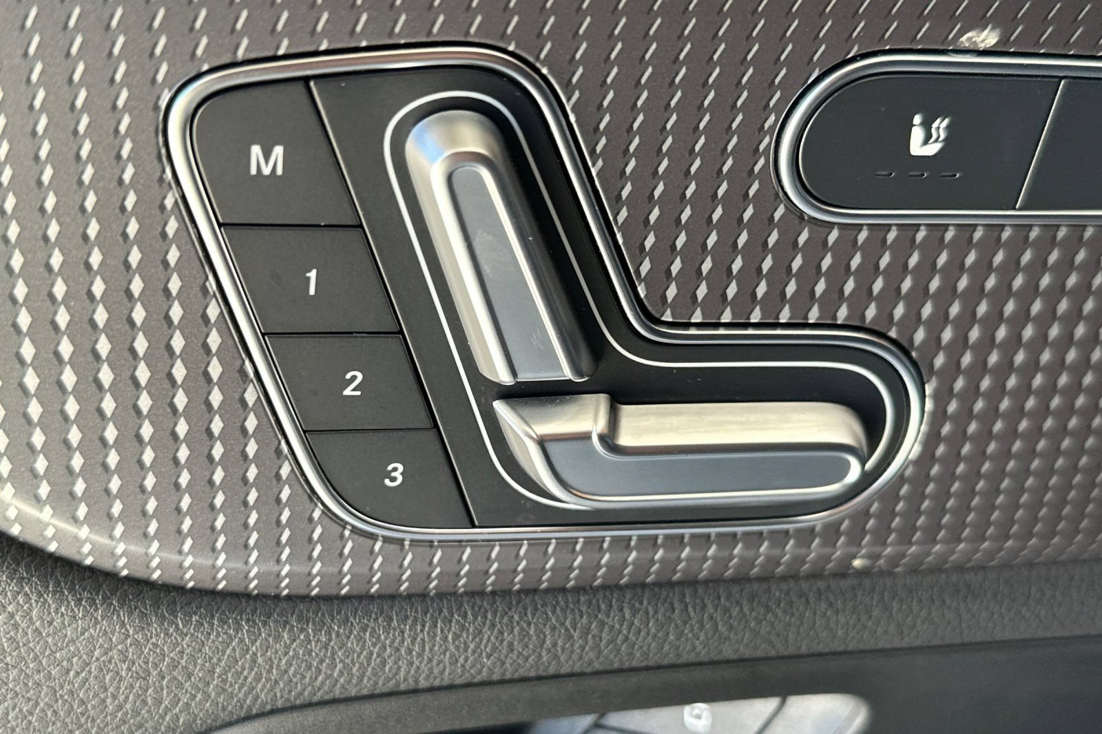 Certified 2023 Mercedes-Benz GLA 250 w/ Premium Package image 13
