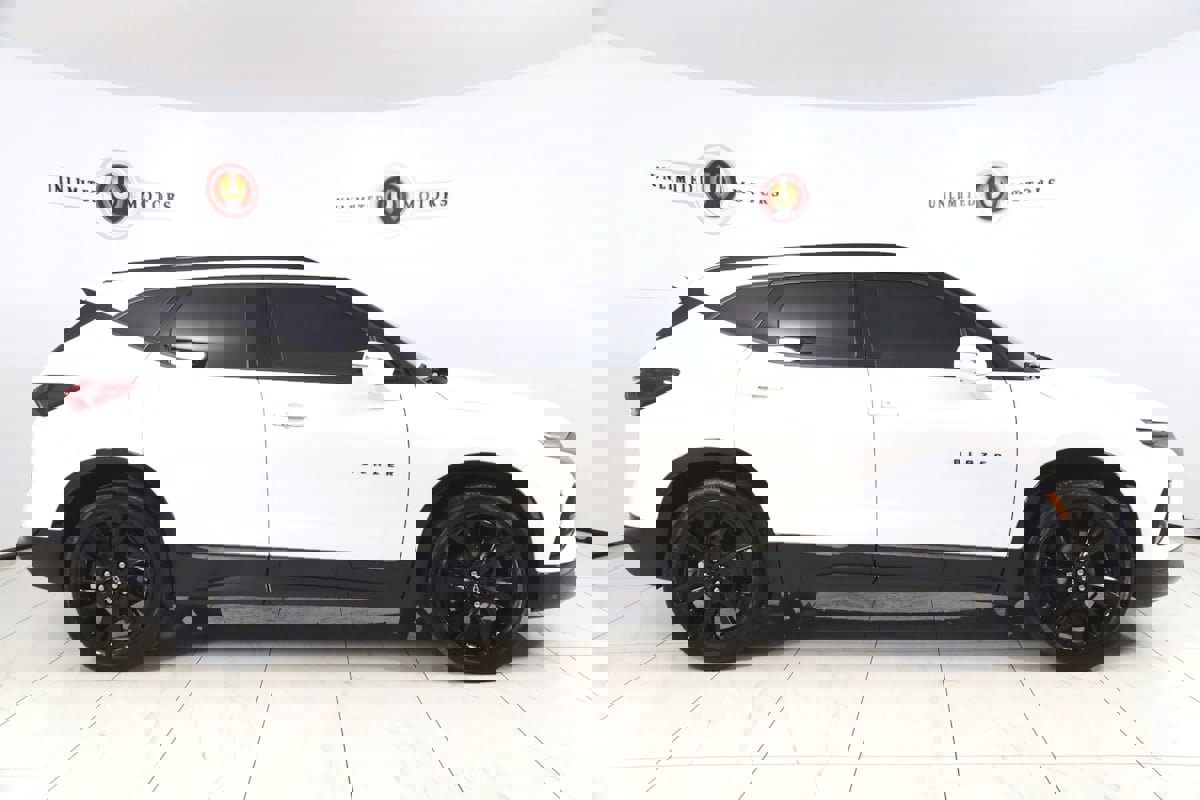 Used 2020 Chevrolet Blazer RS AWD/4WD image 2