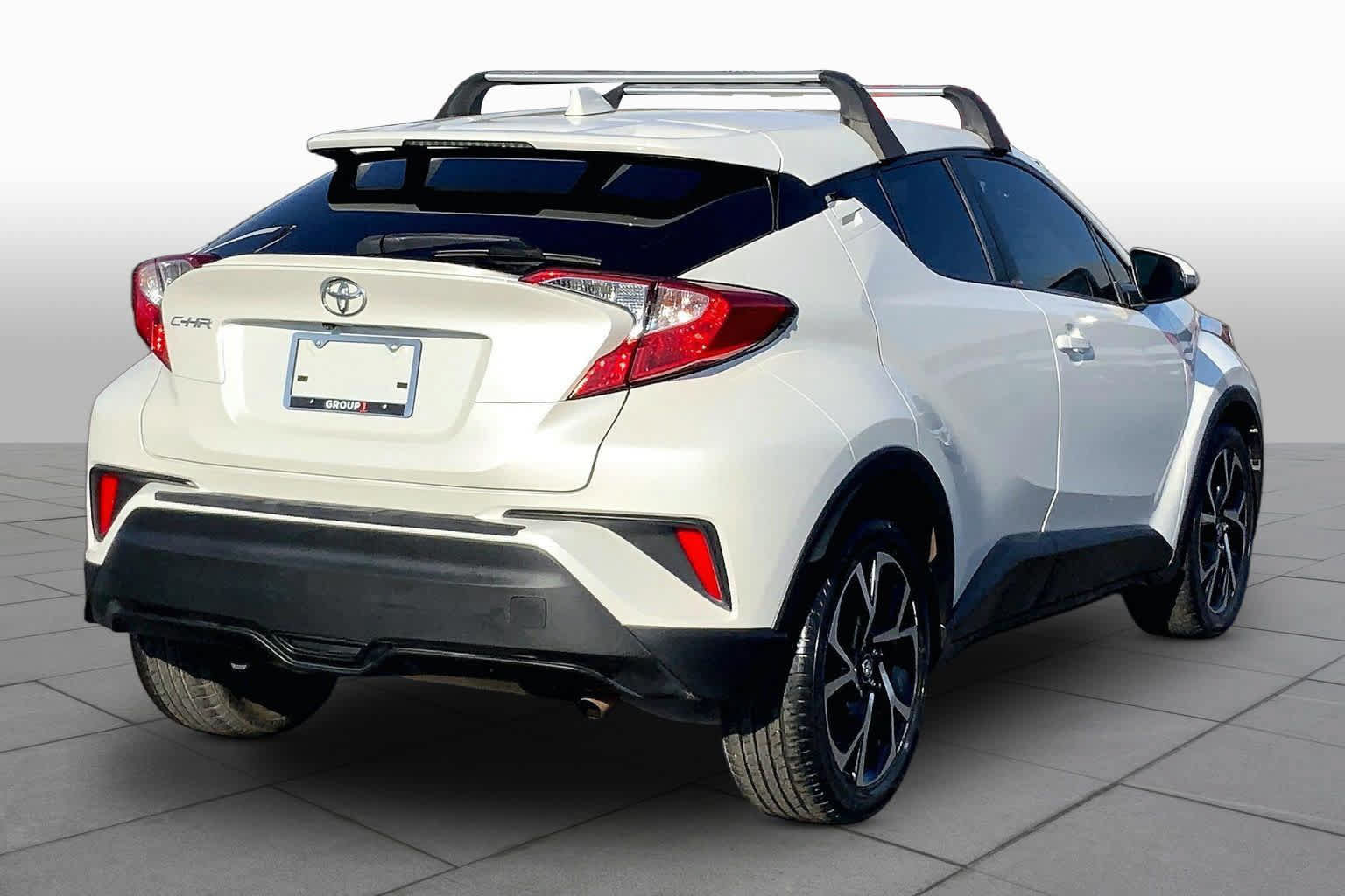 Used 2019 Toyota C-HR XLE FWD image 13