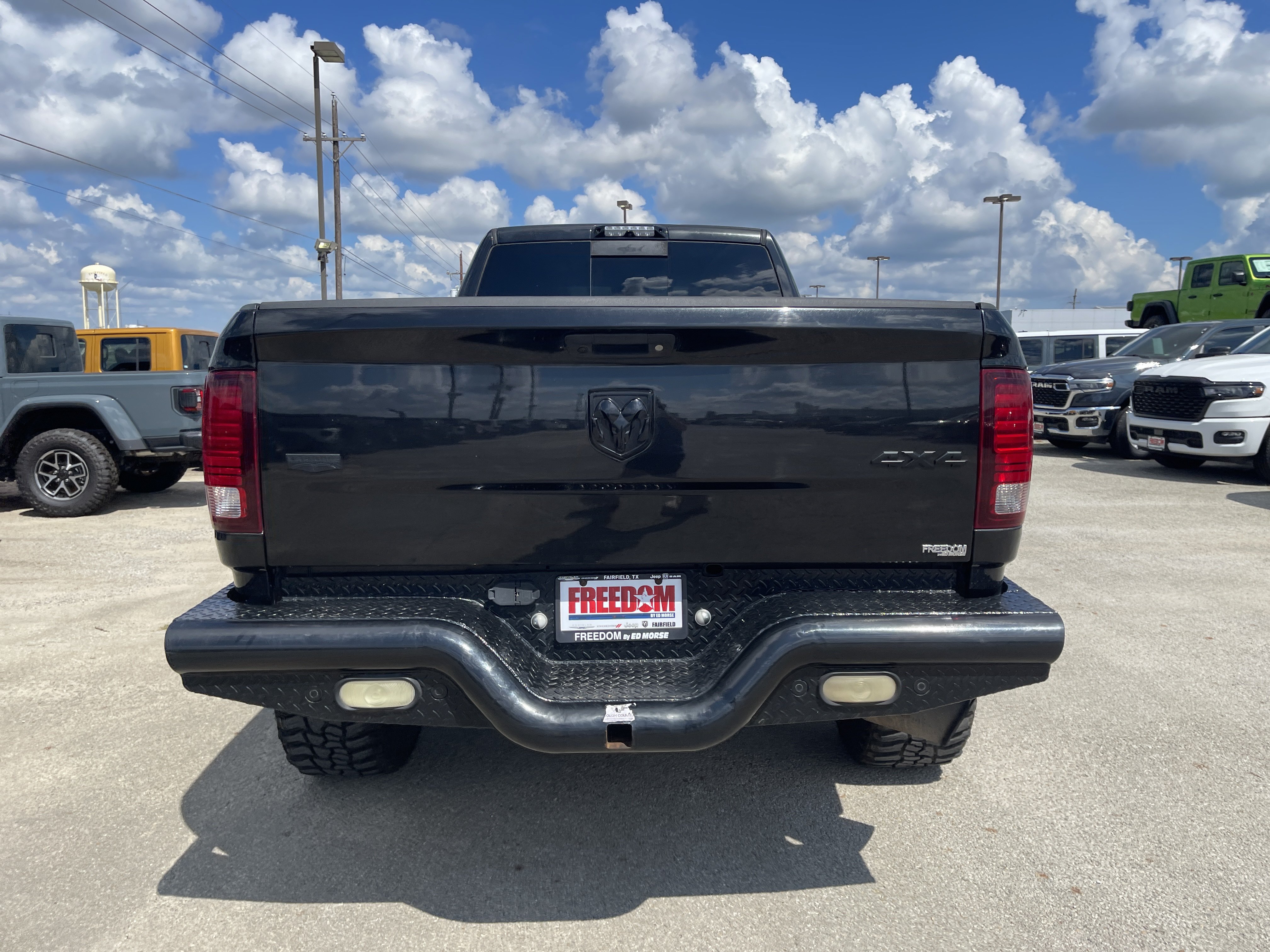 Used 2017 RAM 3500 Laramie w/ Sport Appearance Group AWD/4WD image 5
