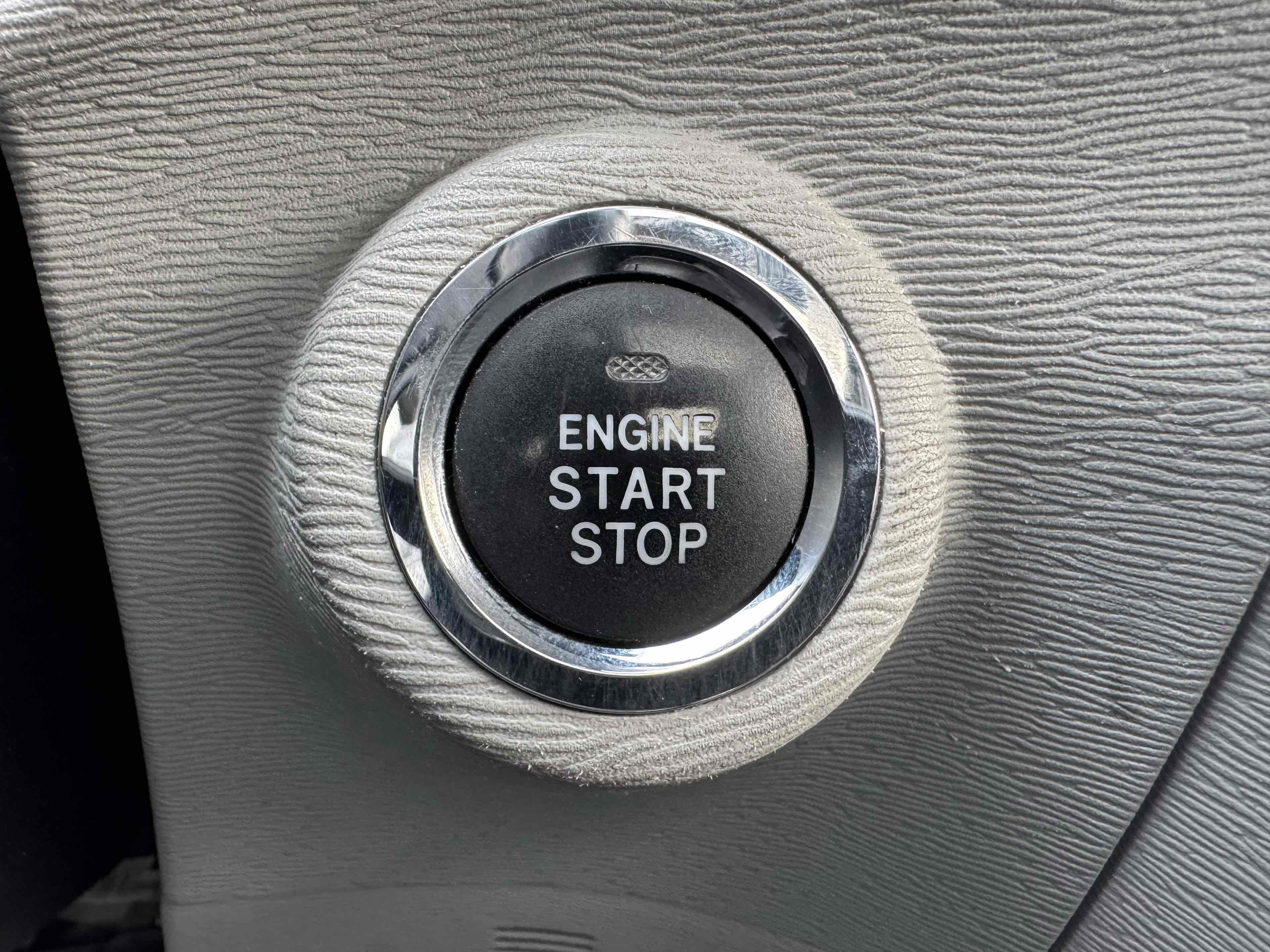 Used 2015 Toyota Venza XLE w/ XLE Premium Package image 28