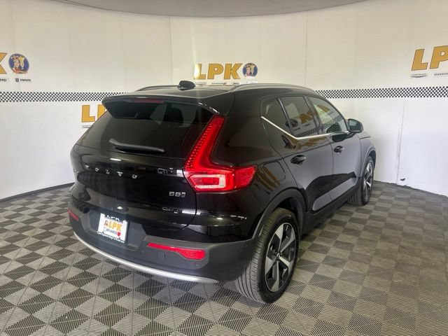 Used 2025 Volvo XC40 B5 Plus AWD/4WD image 3