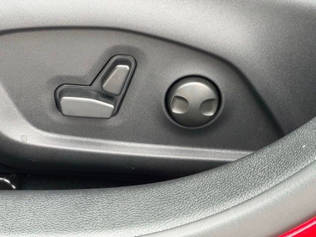New 2026 Jeep Compass Latitude w/ Sun and Sound Group image 12