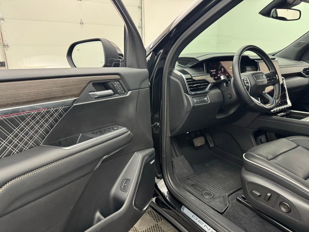 Used 2025 GMC Acadia Denali w/ LPO, Floor Liner Package image 18