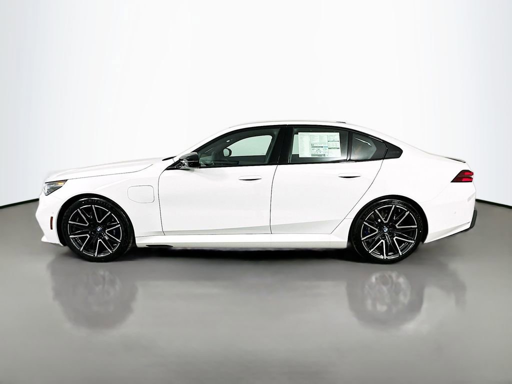New 2026 BMW M5 w/ Executive Package image 8
