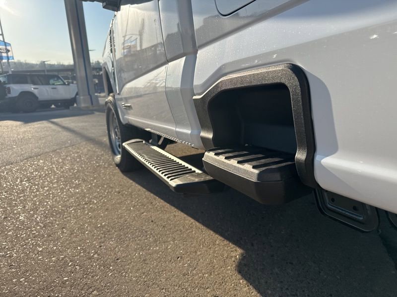 New 2025 Ford F250 XL w/ FX4 Off-Road Package AWD/4WD image 11