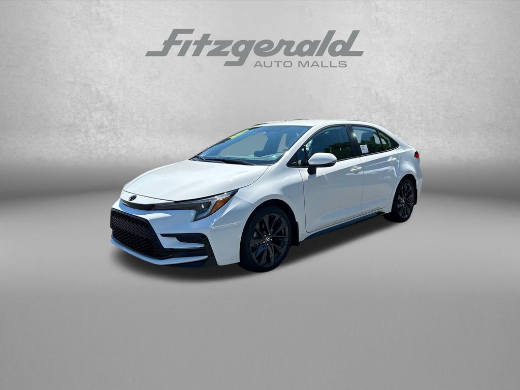 Used 2026 Toyota Corolla SE FWD image 3
