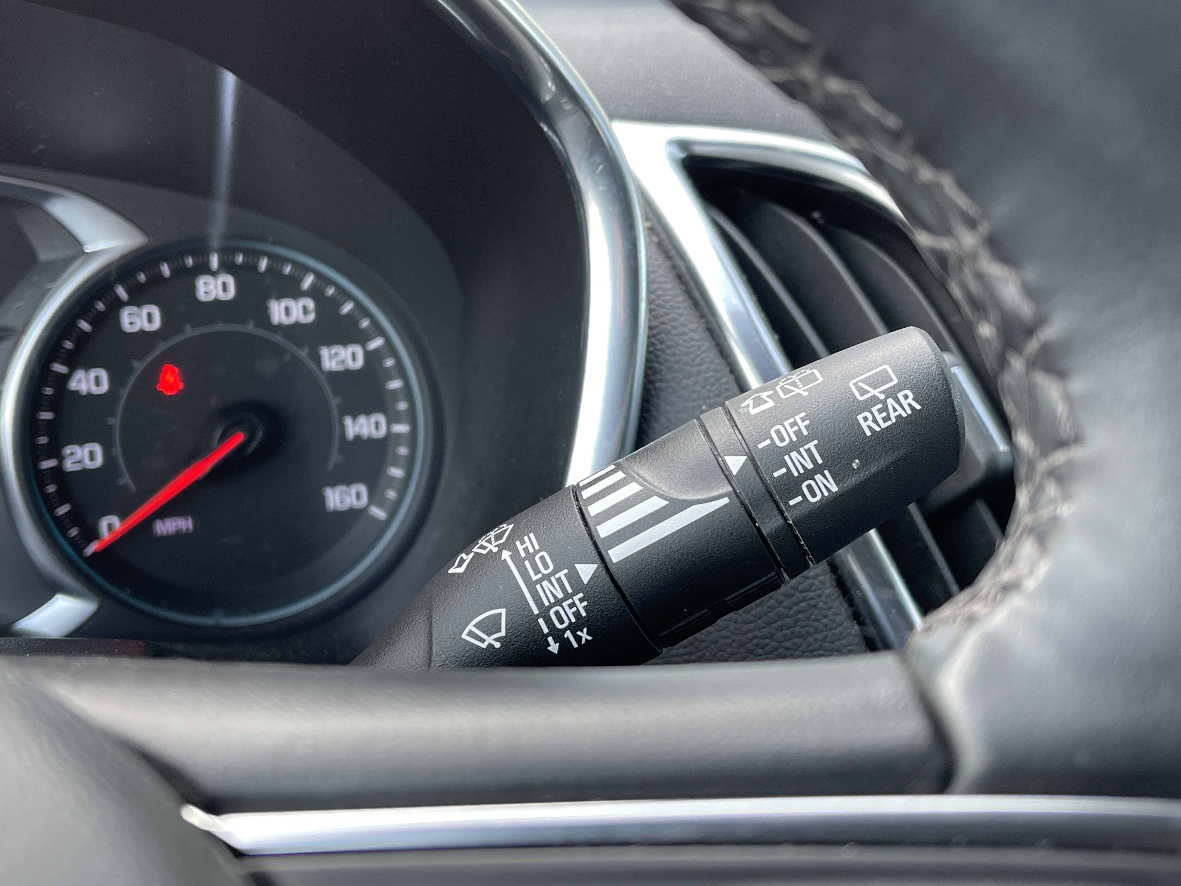 Used 2024 Chevrolet Equinox LT image 21