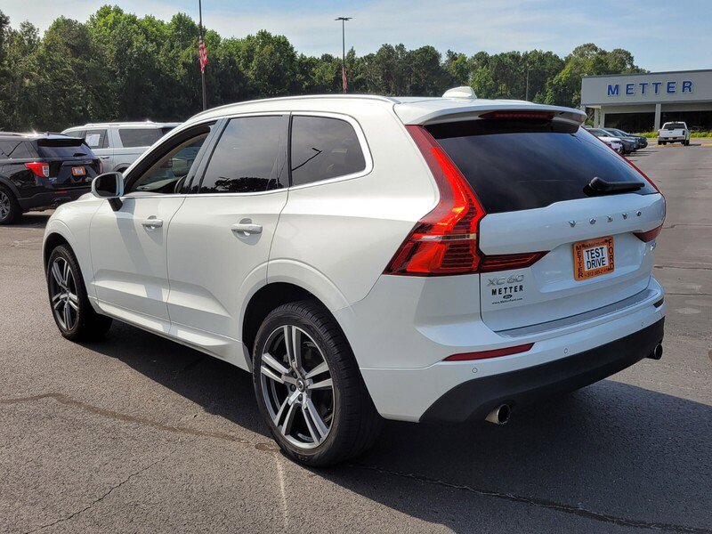 Used 2020 Volvo XC60 T6 Momentum w/ Protection Package image 7