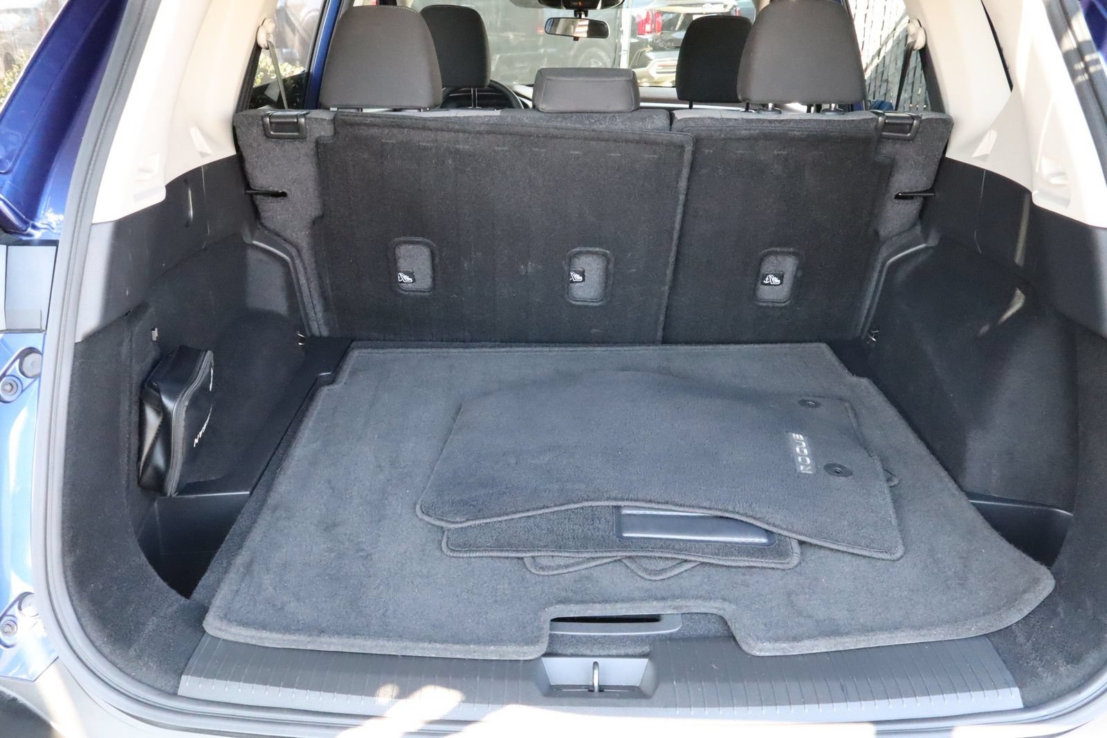Used 2023 Nissan Rogue SV FWD image 38