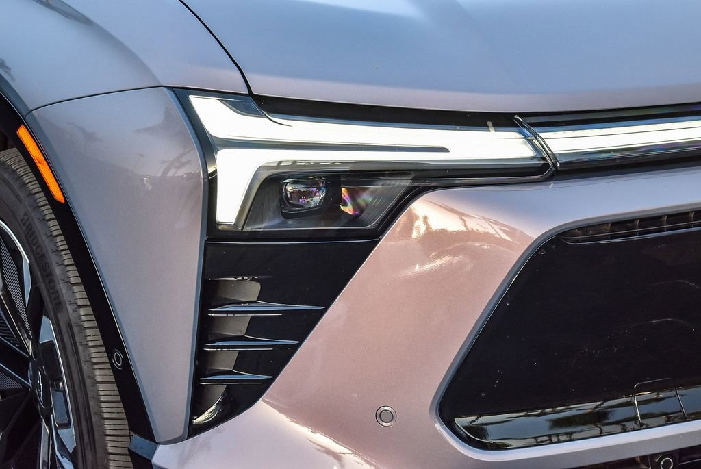 New 2026 Chevrolet Blazer EV RS w/ Super Cruise Package FWD image 8