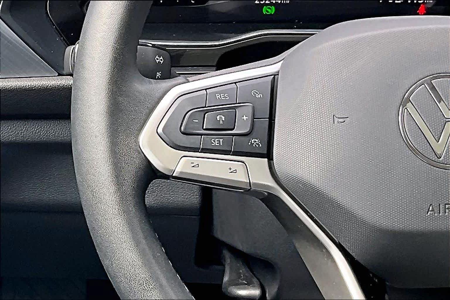 Used 2023 Volkswagen Jetta SE FWD image 24