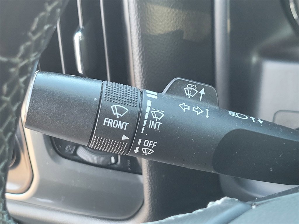 Used 2018 Chevrolet Silverado 1500 LT w/ LT Eassist Package image 23