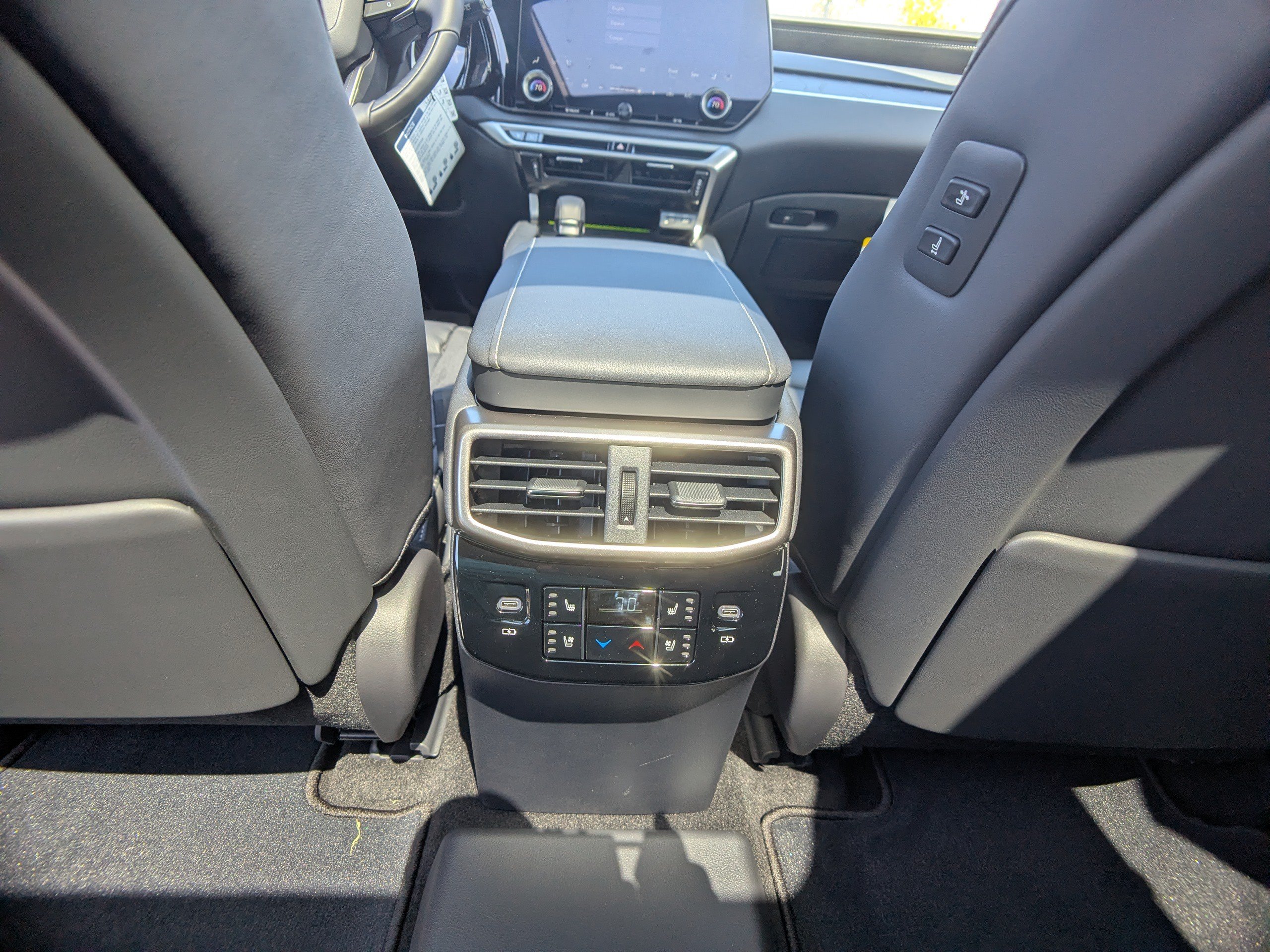 New 2026 Lexus RX 450h AWD w/ Convenience Package image 15
