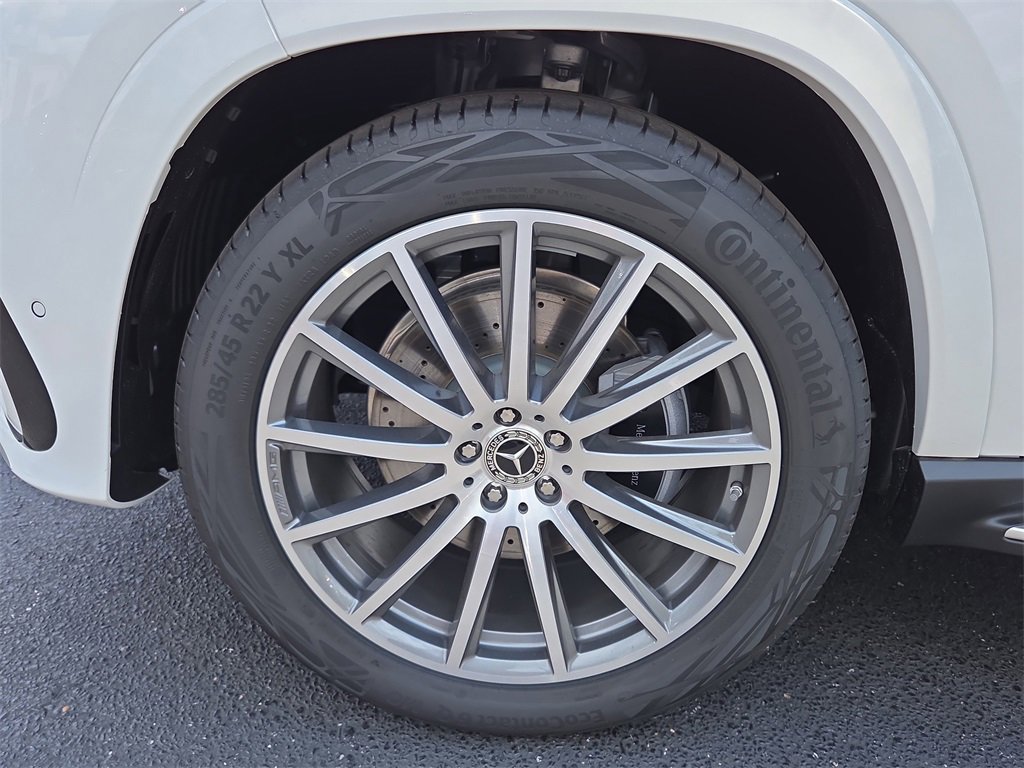 New 2025 Mercedes-Benz GLS 450 4MATIC image 9