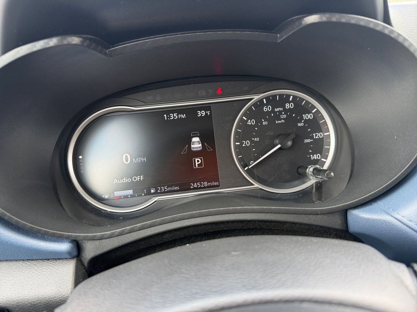 Used 2025 Nissan Versa SV image 35