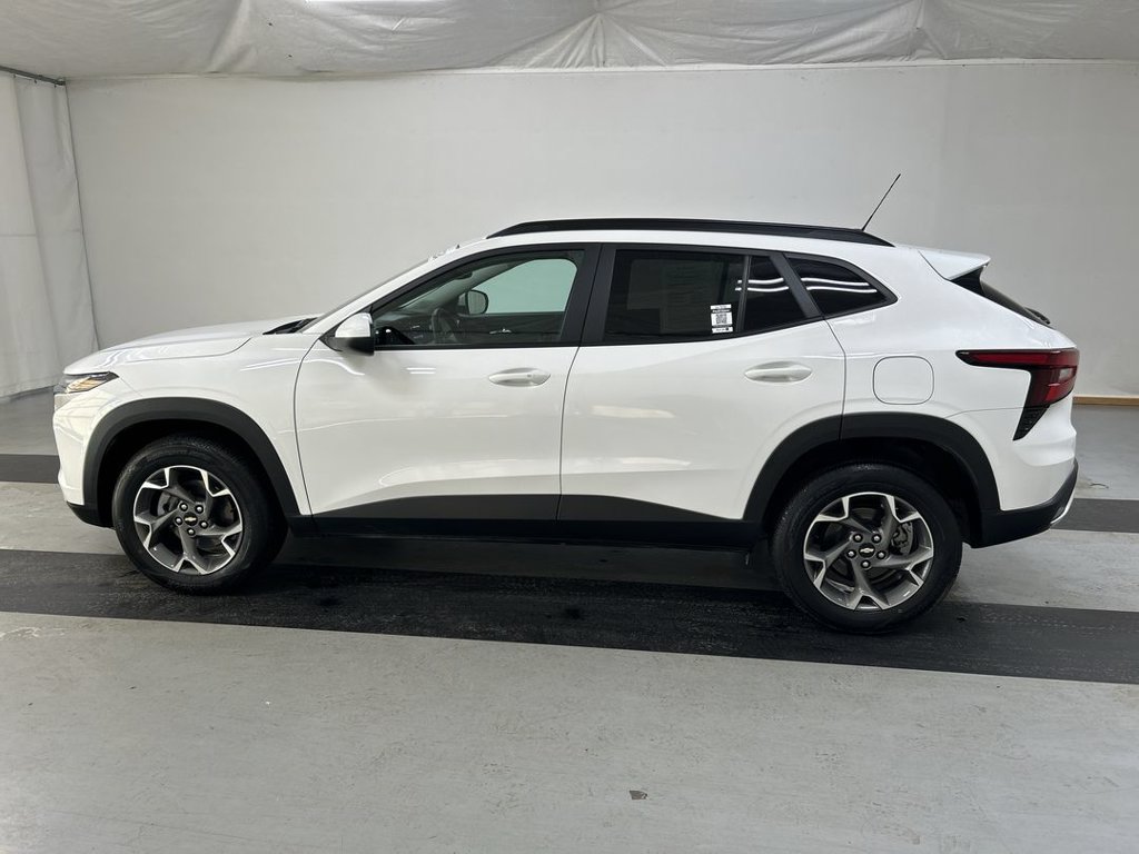 Certified 2024 Chevrolet Trax LT w/ LT Convenience Package FWD image 6