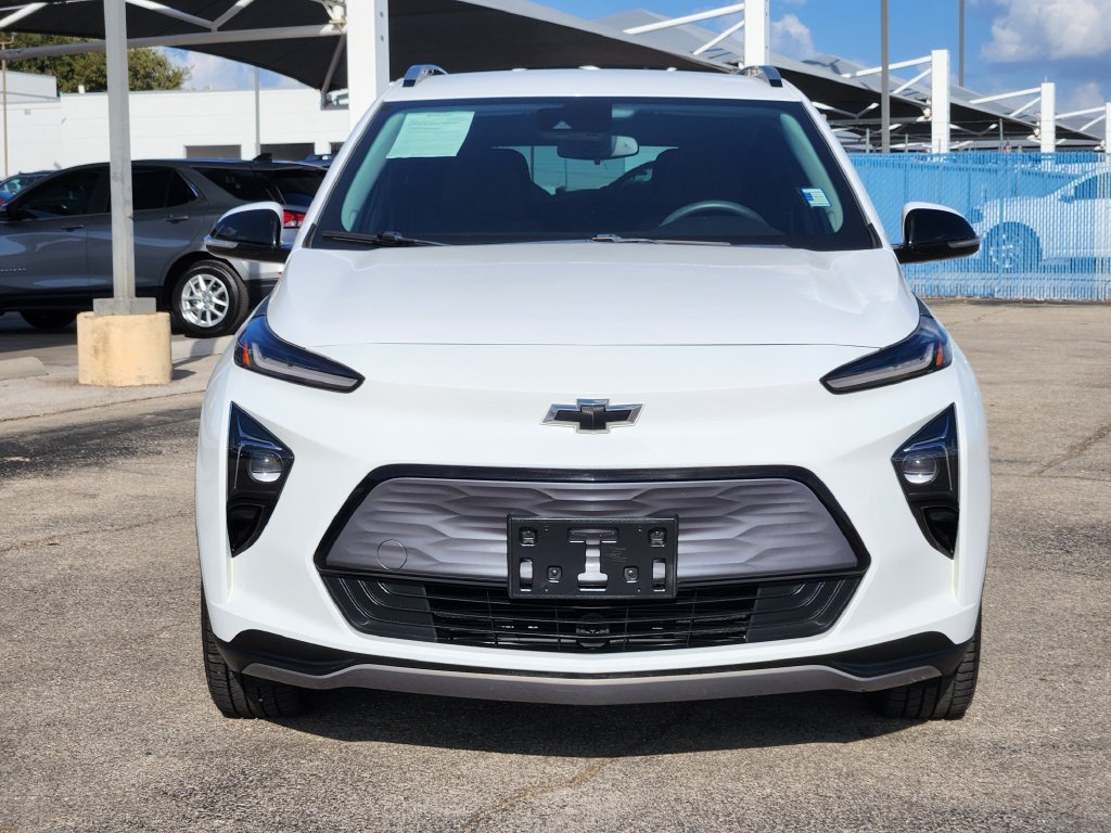 Used 2023 Chevrolet Bolt EUV LT FWD image 2