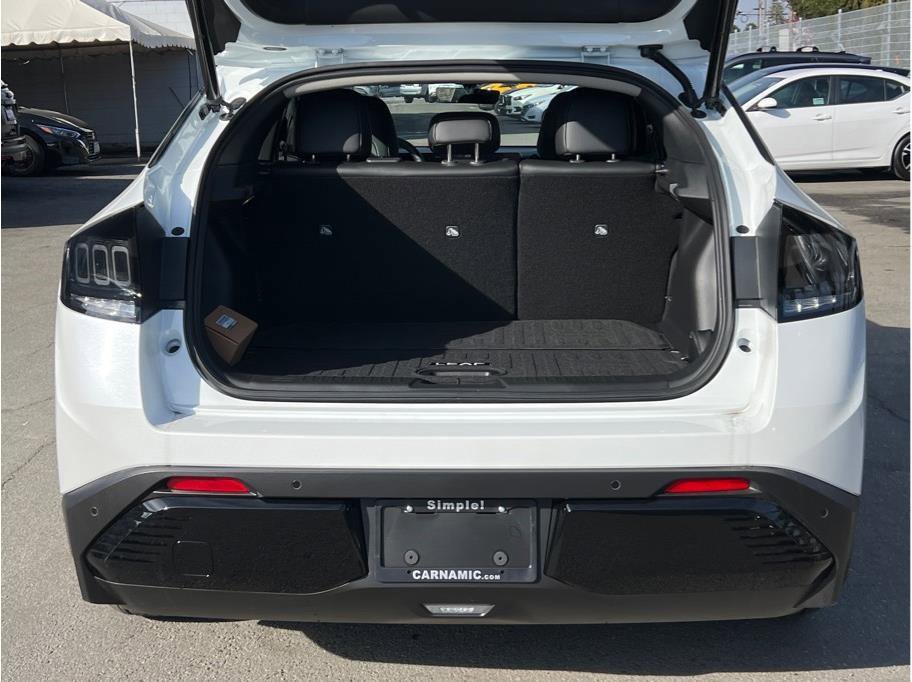 New 2026 Nissan Leaf Platinum+ w/ Cargo Package (Platinum+) image 5