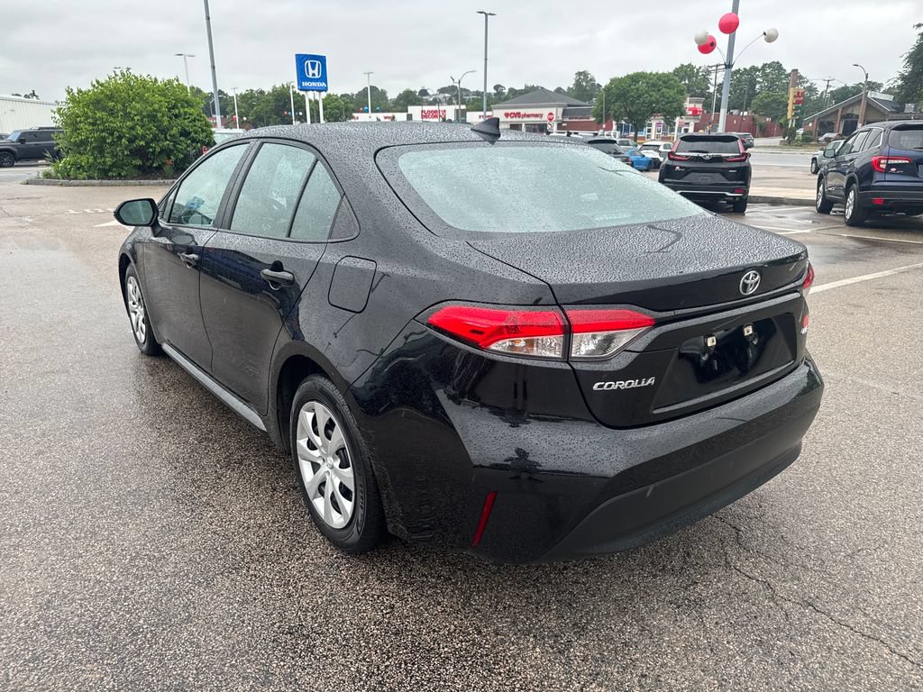 Used 2024 Toyota Corolla LE FWD image 5