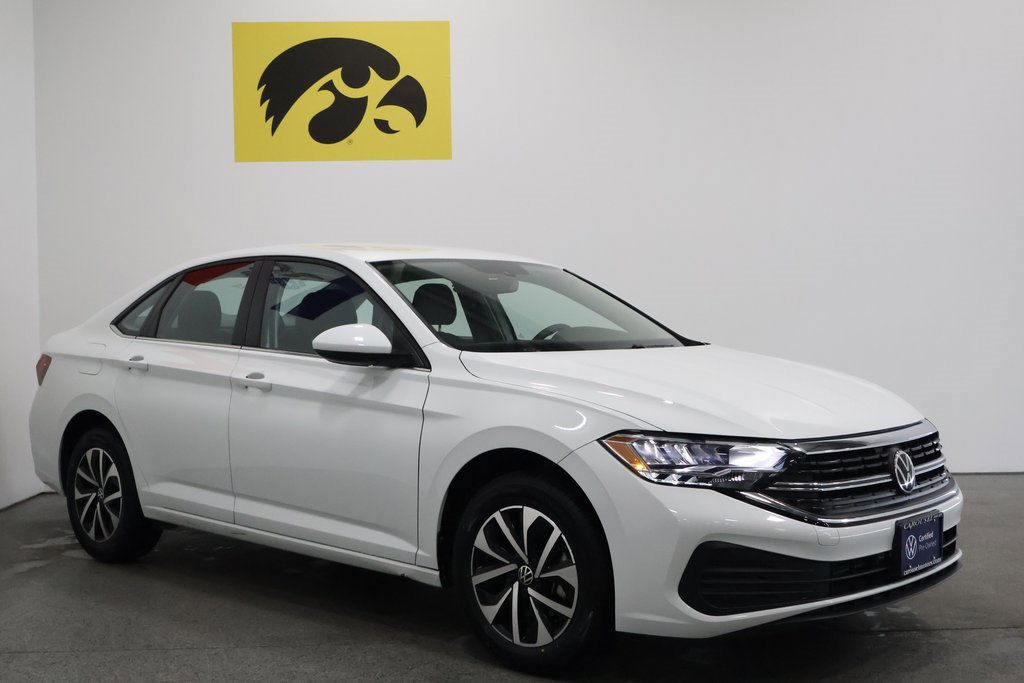 Used 2023 Volkswagen Jetta S image 6