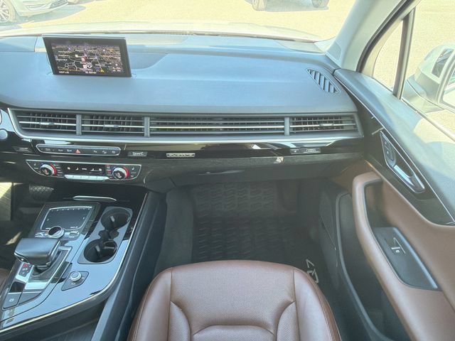Used 2018 Audi Q7 3.0T Prestige w/ Prestige Package AWD/4WD image 19