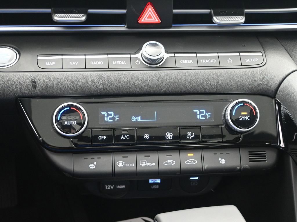 New 2026 Hyundai Elantra Limited FWD image 18