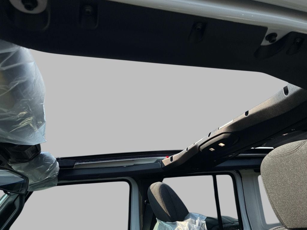 New 2026 Jeep Wrangler Unlimited Sport AWD/4WD image 11