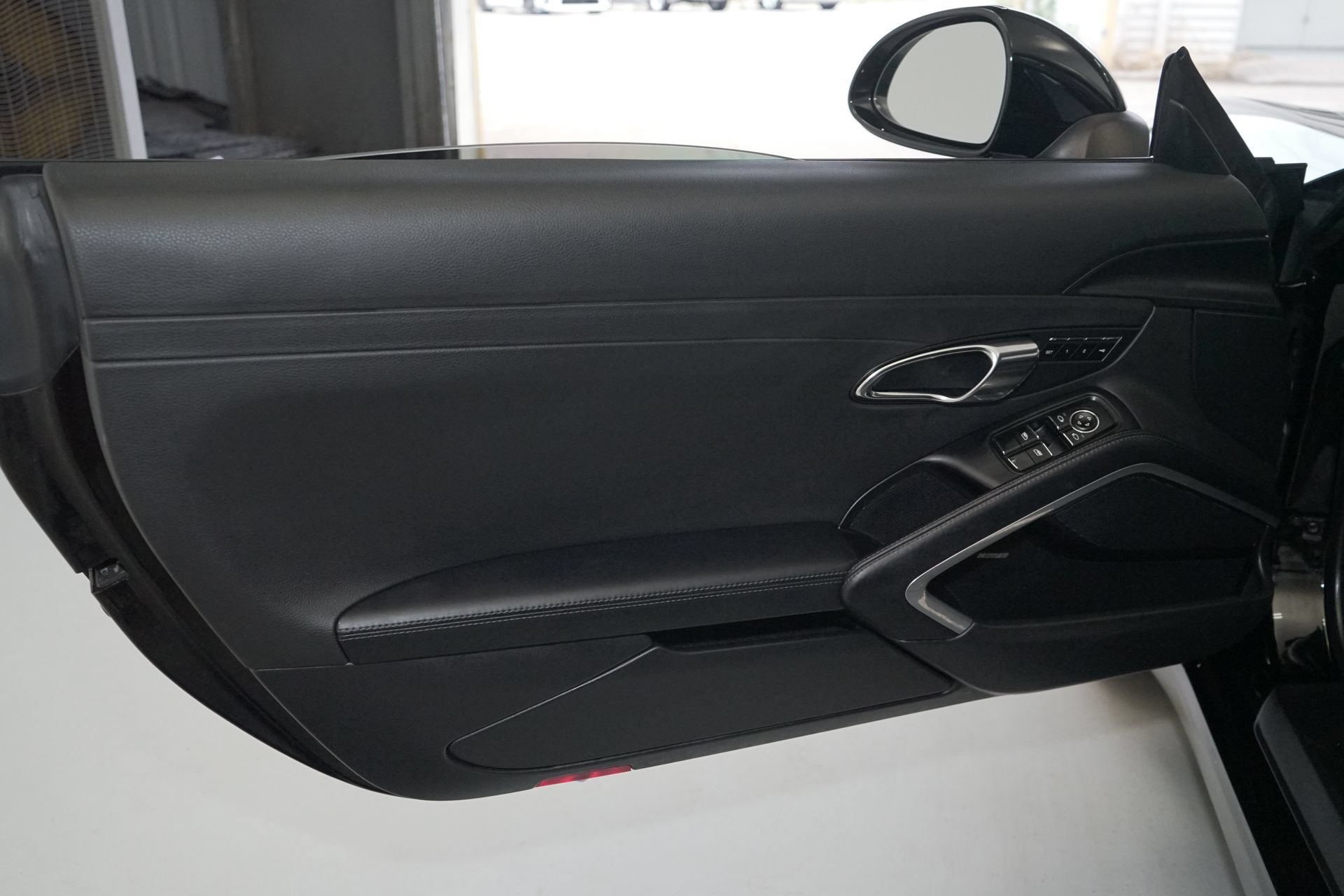 Used 2016 Porsche 911 Carrera RWD image 19