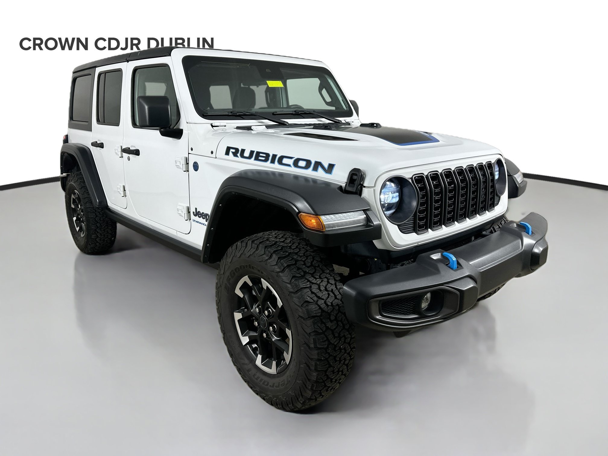 Used 2024 Jeep Wrangler Unlimited Rubicon 4xe w/ Convenience Group AWD/4WD image 4