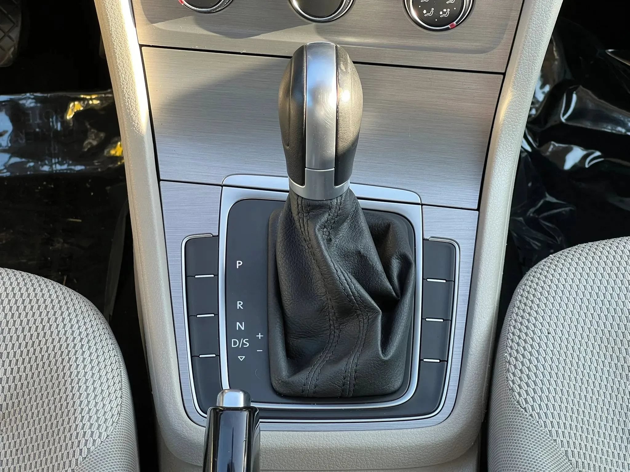 Used 2016 Volkswagen Golf Limited Edition FWD image 28