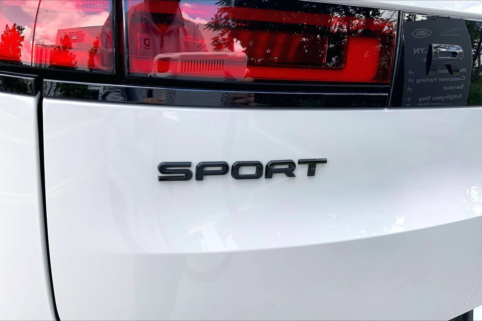 Certified 2026 Land Rover Range Rover Sport SE AWD/4WD image 9