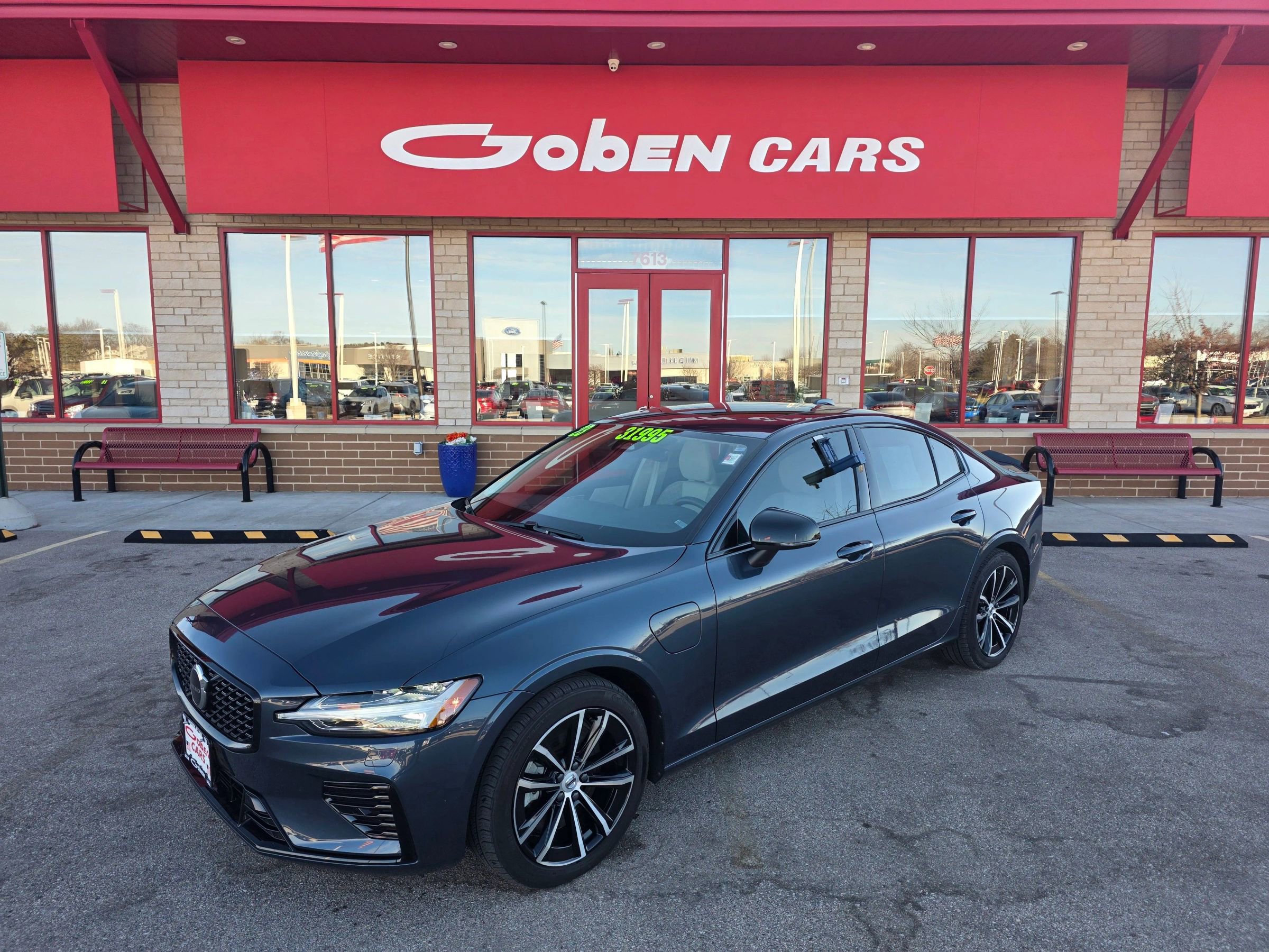 Used 2023 Volvo S60 T8 Core AWD/4WD image 1