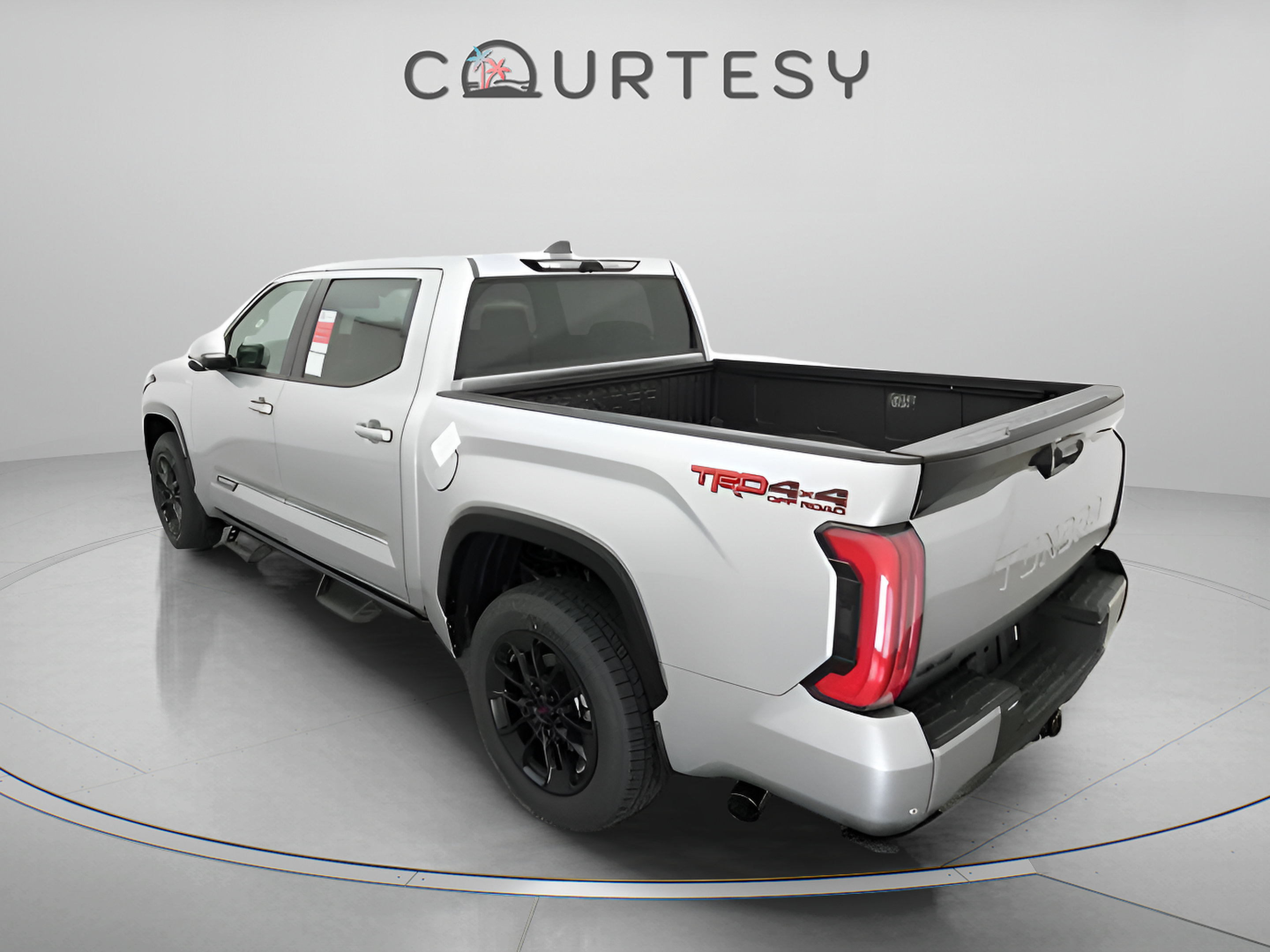 Certified 2025 Toyota Tundra Platinum w/ TRD Off-Road Package AWD/4WD image 11