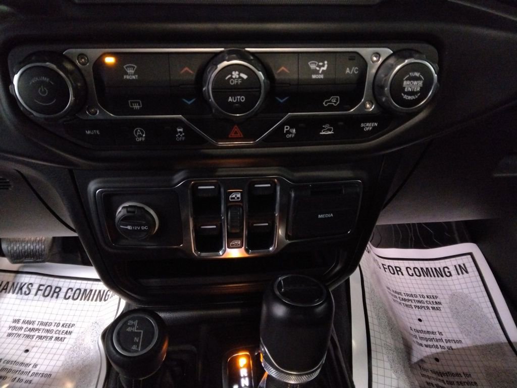 Used 2021 Jeep Gladiator Overland image 20