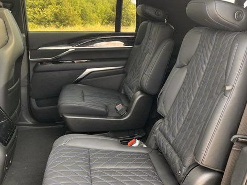 New 2026 Cadillac Escalade IQL Sport 1 w/ LPO, ONYX Package AWD/4WD image 25