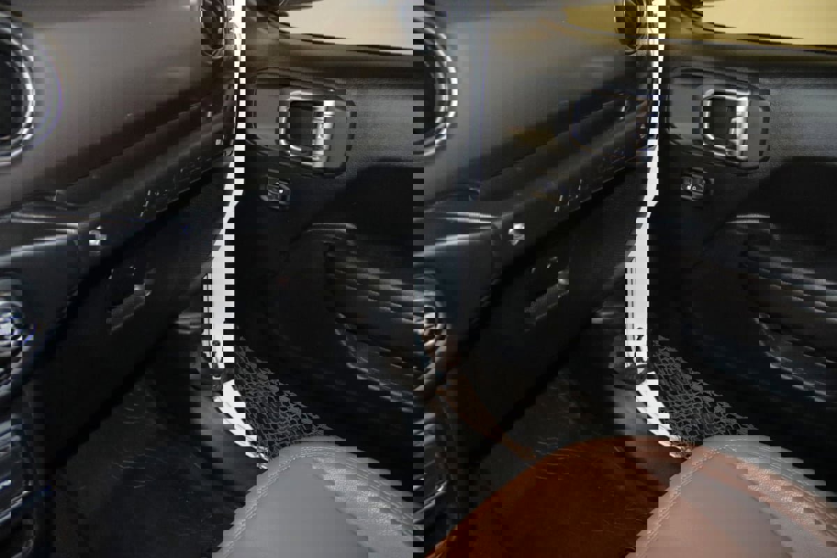 Used 2020 Jeep Wrangler Unlimited Sport image 53