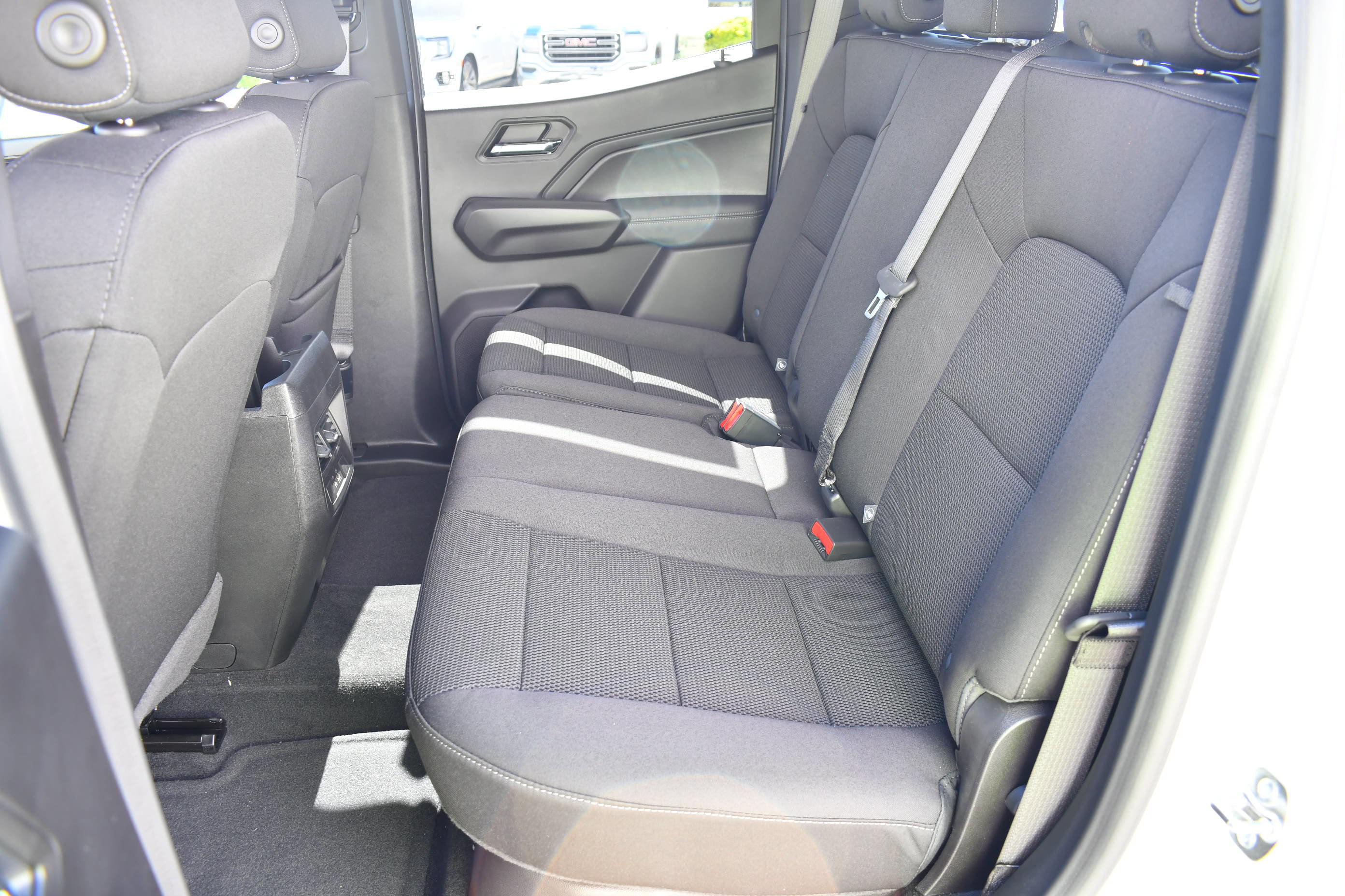 New 2026 GMC Canyon Elevation w/ Convenience Package image 16