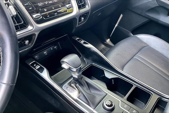 Used 2023 Kia Sorento S w/ Panoramic Sunroof Package FWD image 23